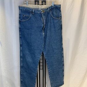 Wrangler Men's Relaxed Blue Jeans